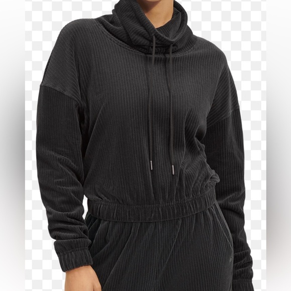UGG pullover top - Picture 1 of 4